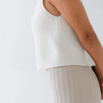 Pullunder Top CHIA in der Farbe champagner. Alpaka Merino Wolle